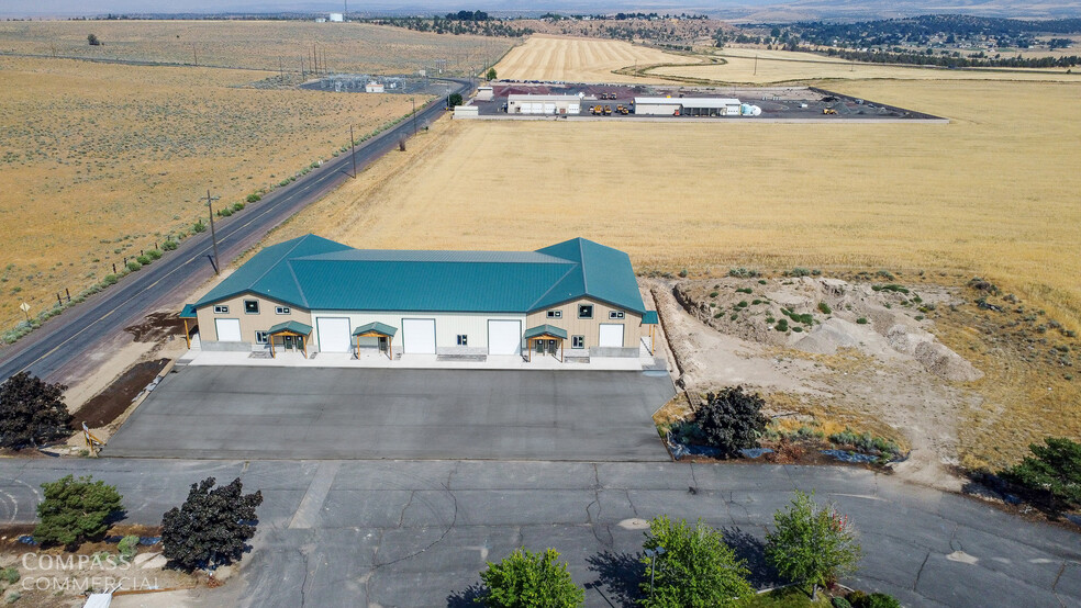 35 Cherry Ln, Madras, OR à louer - Photo principale - Image 1 de 27