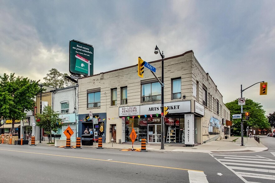 2978-2982 Dundas St W, Toronto, ON à vendre - Photo principale - Image 1 de 18