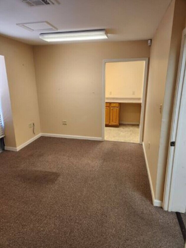 502 Twin Bridges Rd, Alexandria, LA for lease Interior Photo- Image 1 of 33