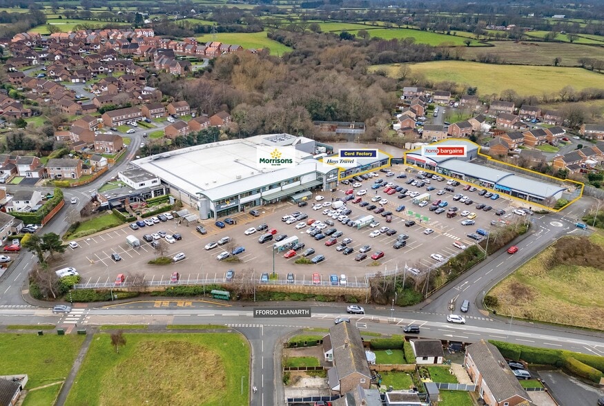 Quay Shopping Centre portfolio of 2 properties for sale on LoopNet.ca - Building Photo - Image 2 of 2