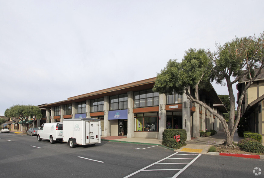 26350-26364 Carmel Rancho Ln, Carmel, CA for lease - Primary Photo - Image 1 of 6