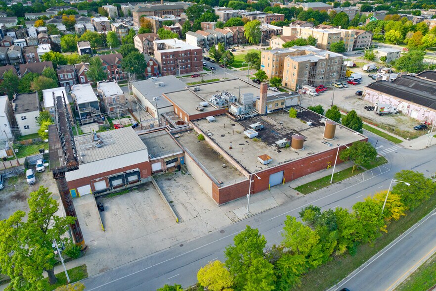 3659 W Harrison St, Chicago, IL à vendre - Photo du bâtiment - Image 2 de 22