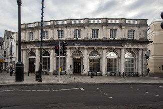 Plus de détails pour 35 Green St, Neath - Commerce de détail à vendre