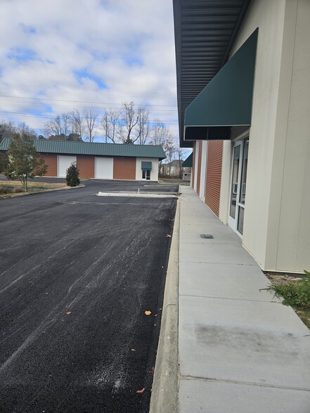 1024 Centerville Tpke S, Chesapeake, VA for lease - Building Photo - Image 2 of 8