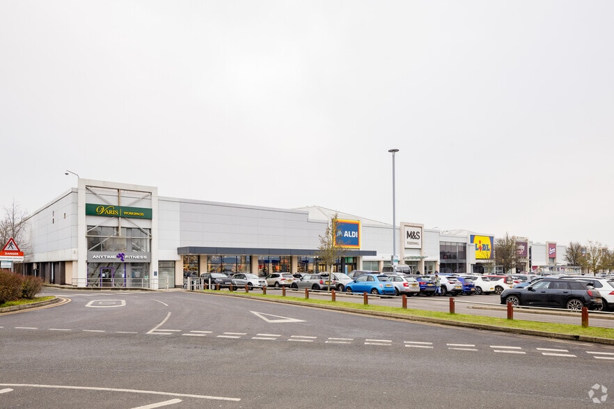 Theobald St, Borehamwood for lease - Building Photo - Image 3 of 36