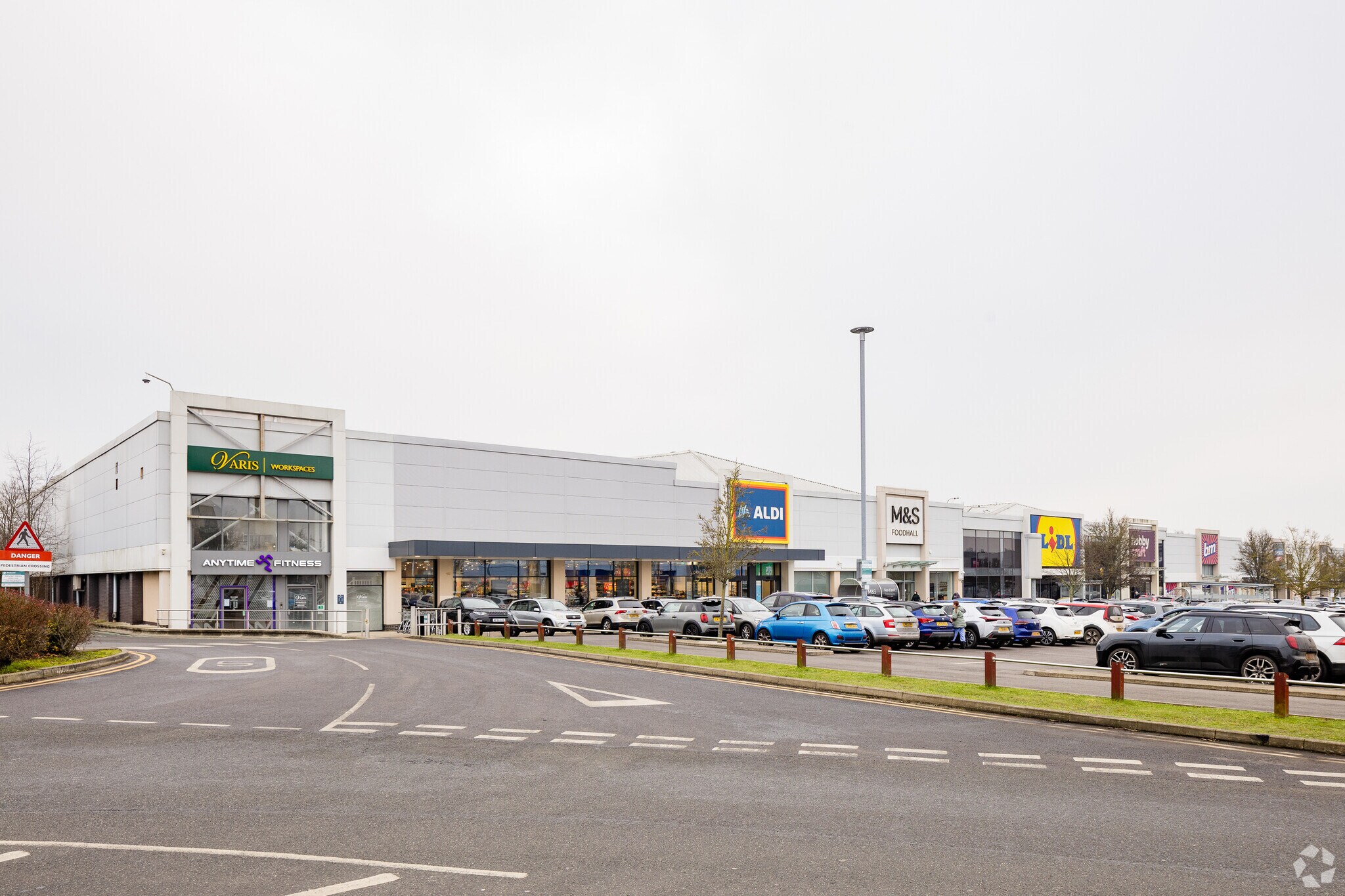 Theobald St, Borehamwood à louer Photo du bâtiment- Image 1 de 4