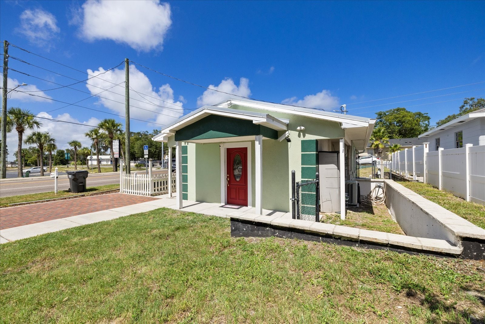 6511 Main St, New Port Richey, FL à vendre Photo du bâtiment- Image 1 de 34