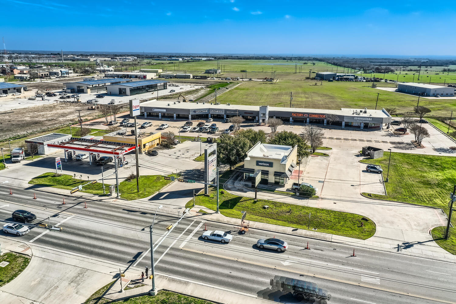 1710 S Colorado St, Lockhart, TX for lease Building Photo- Image 1 of 10