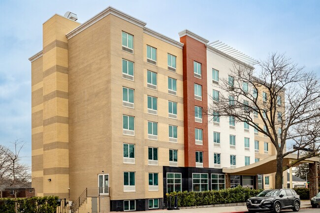 More details for 183-31 Horace Harding Expy, Fresh Meadows, NY - Hospitality for Sale