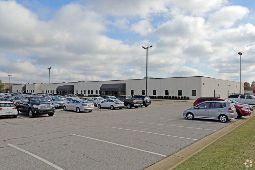 2101 Tarboro St SW, Wilson, NC for lease - Primary Photo - Image 1 of 10