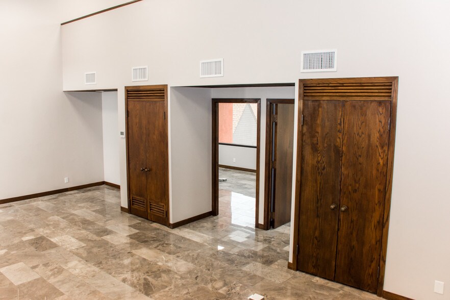 105 N G St, Midland, TX for lease - Building Photo - Image 3 of 20