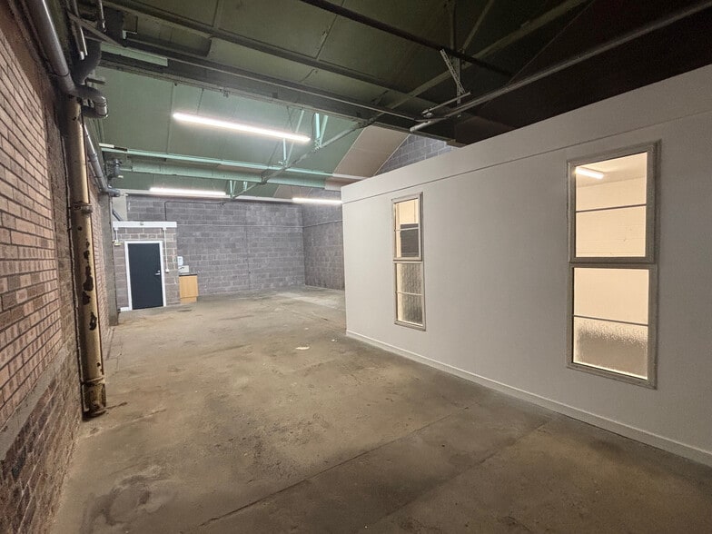 51 Montrose Ave, Glasgow for lease - Building Photo - Image 2 of 11