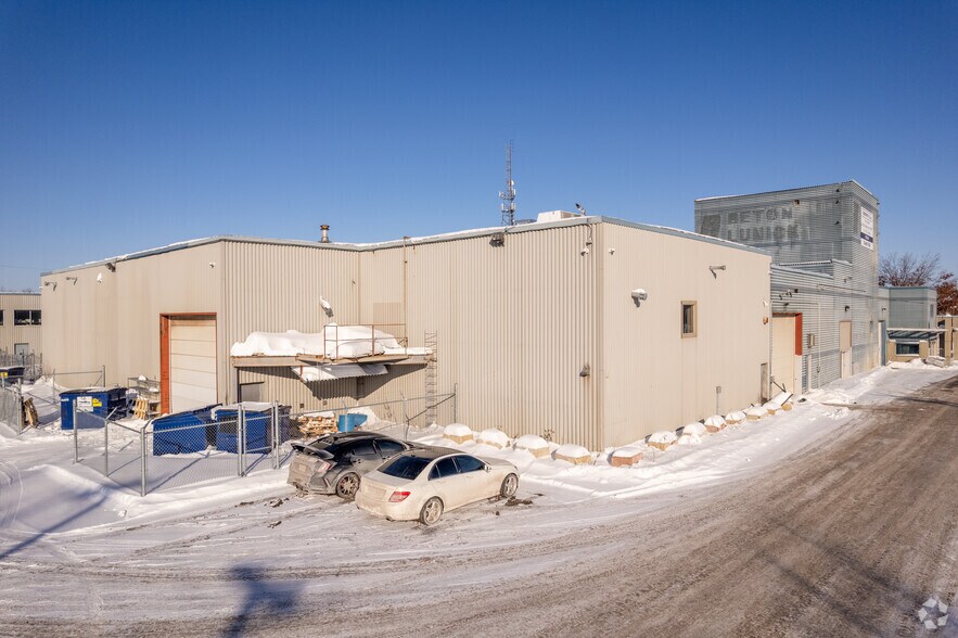 3380-3382 Rue Jacob-Jordan, Terrebonne, QC à vendre - Photo du bâtiment - Image 3 de 4