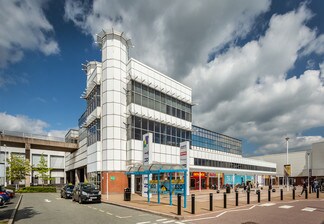 Plus de détails pour Shopping City, Runcorn - Commerce de détail à louer