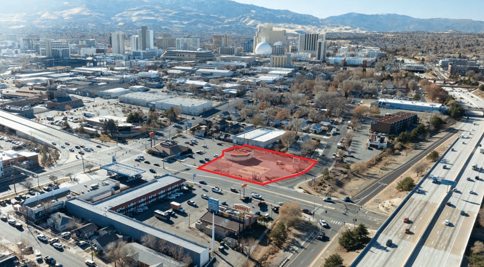 655 N Wells Ave, Reno, NV à vendre - Photo du bâtiment - Image 2 de 4