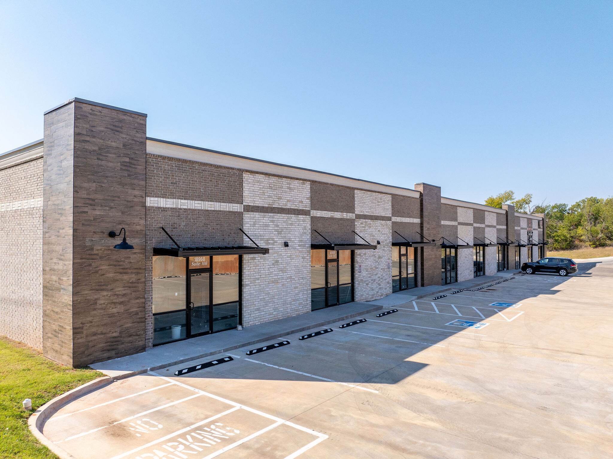 18960 NE 23rd St, Harrah, OK for lease Building Photo- Image 1 of 8