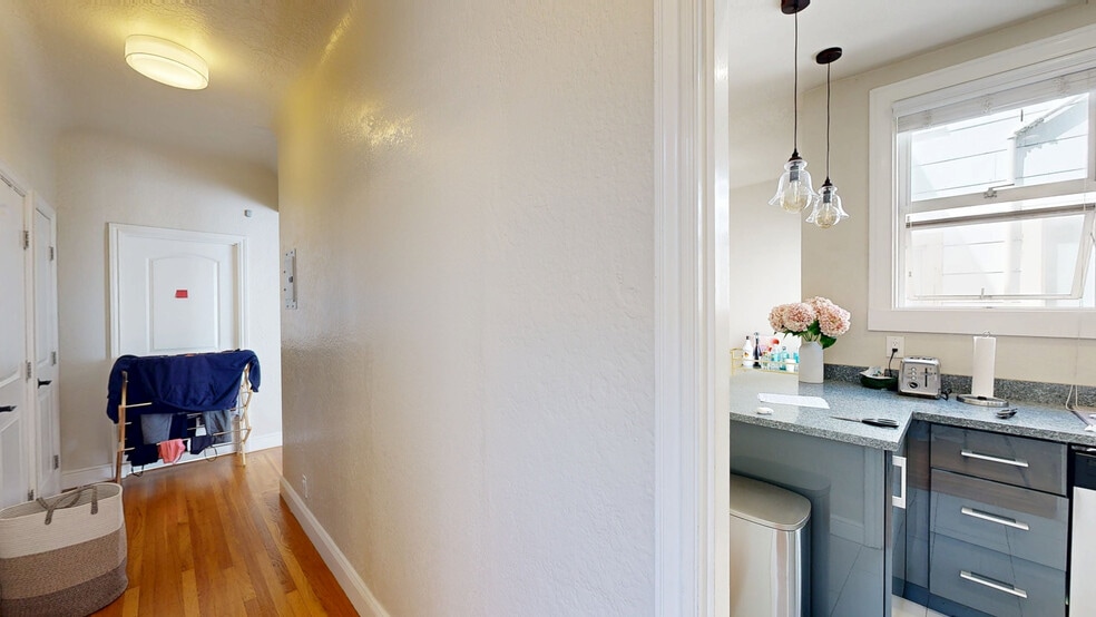 3324 Broderick St, San Francisco, CA for sale - Matterport 3D Scan - Image 2 of 29