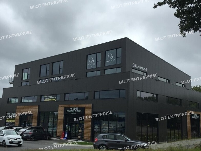 Office in Quimper for lease - Building Photo - Image 1 of 9