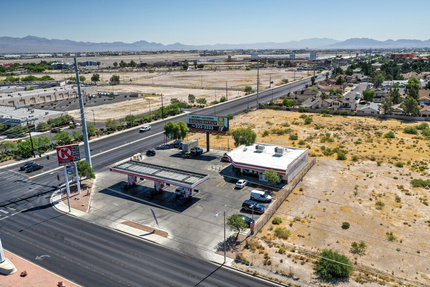 2390 N Decatur Blvd, Las Vegas, NV for sale - Building Photo - Image 1 of 1