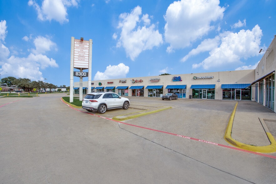 8300 La Prada Dr, Dallas, TX for lease - Building Photo - Image 1 of 15