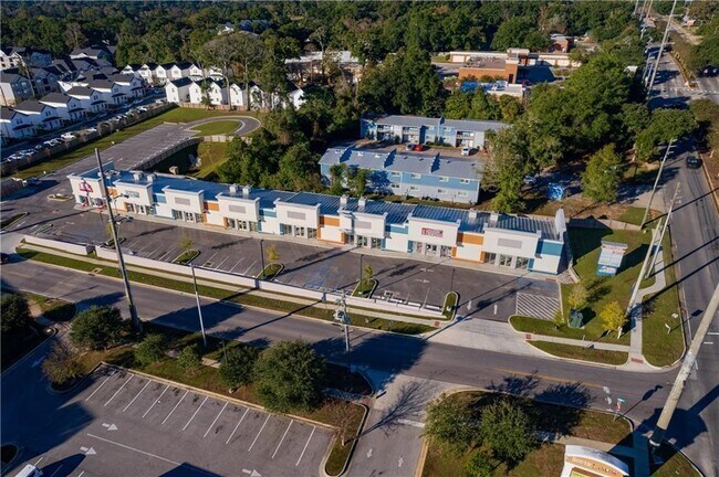 Plus de détails pour 5803 Old Shell Rd, Mobile, AL - Commerce de détail à louer