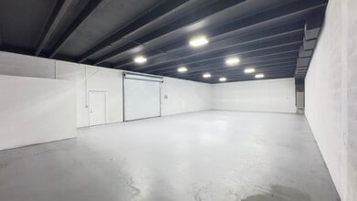 5000 Lake Worth Rd, Lake Worth, FL à louer Photo intérieure- Image 2 de 7