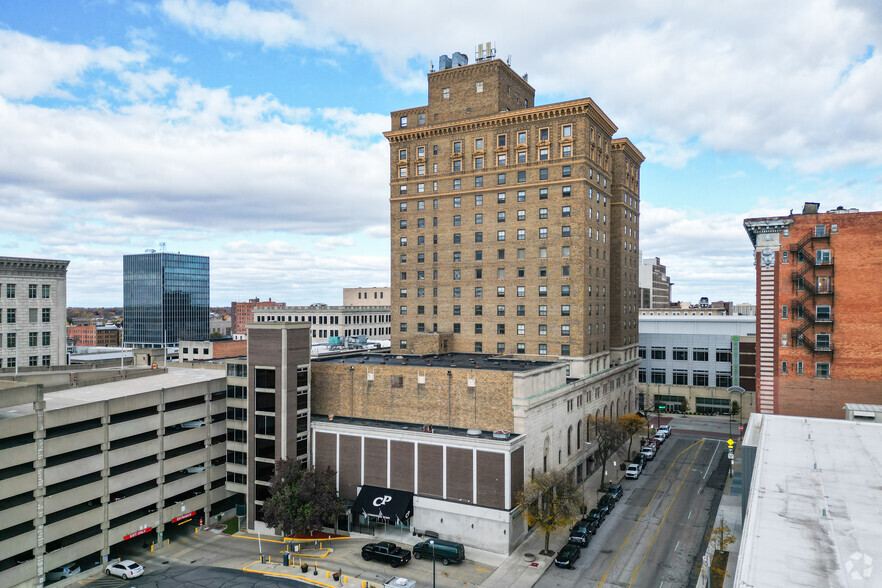 505 Jefferson Ave, Toledo, OH à louer - Photo du b timent - Image 1 de 32