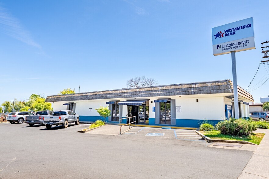 650 N Main St, Lakeport, CA à vendre - Photo du bâtiment - Image 3 de 9