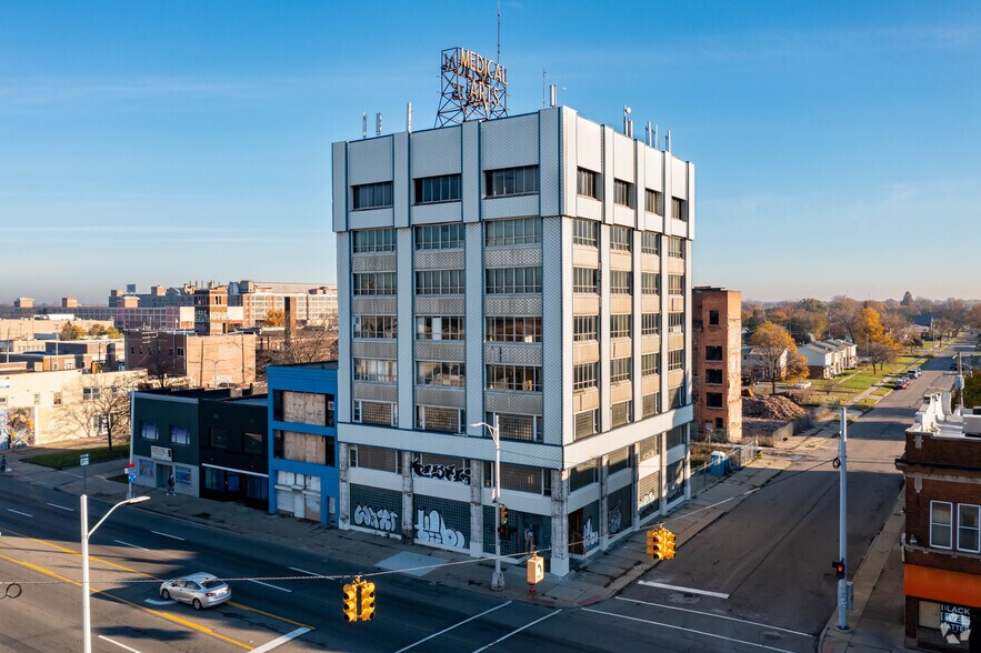 13700 Woodward Ave, Highland Park, MI for sale - Building Photo - Image 2 of 6