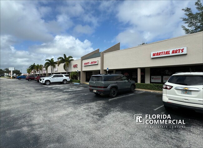 Plus de détails pour 1823 SE Federal Hwy, Stuart, FL - Commerce de détail à louer