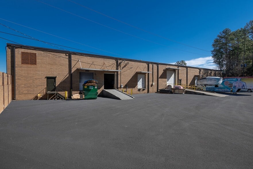 4600 Frederick Dr SW, Atlanta, GA for lease - Building Photo - Image 2 of 4
