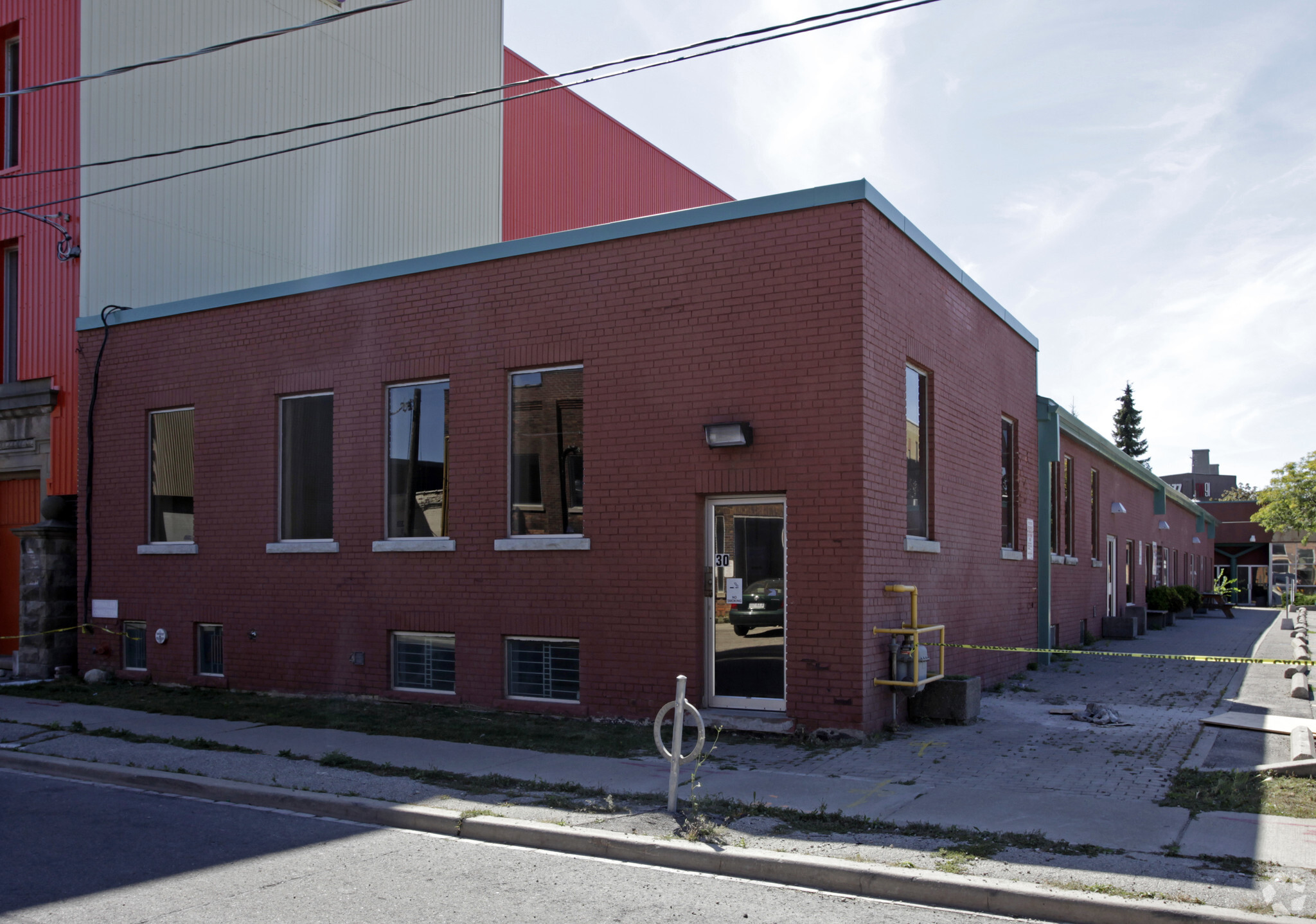 30 Jefferson Ave, Toronto, ON for lease Primary Photo- Image 1 of 4