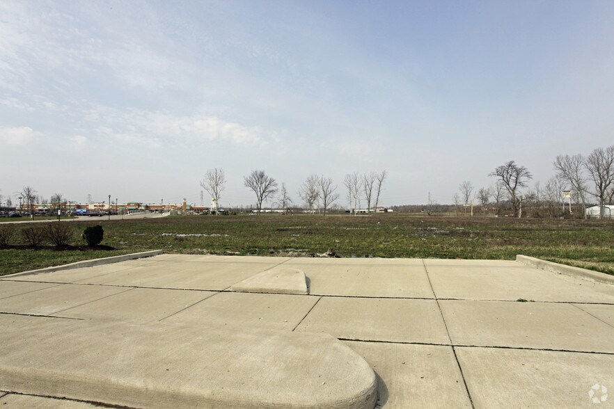 2999 Cunningham Dr, Evendale, OH à vendre - Photo principale - Image 1 de 1