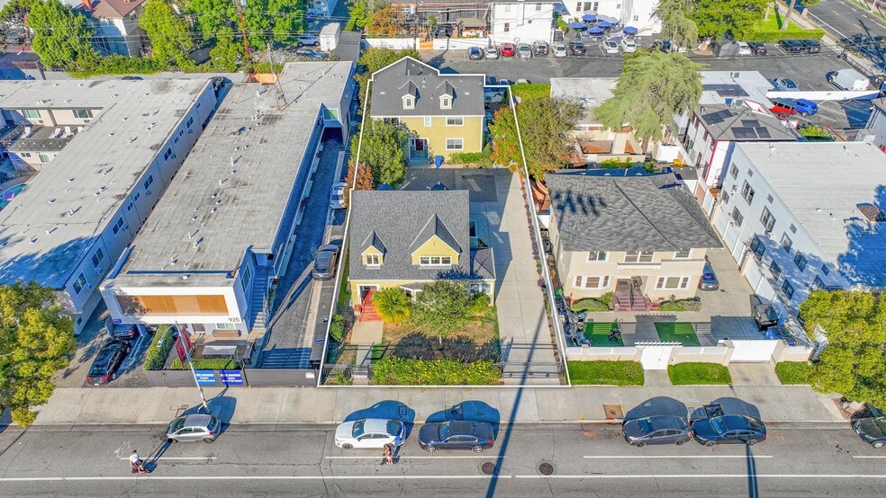 921 W 30th St, Los Angeles, CA à vendre - Photo du bâtiment - Image 2 de 14