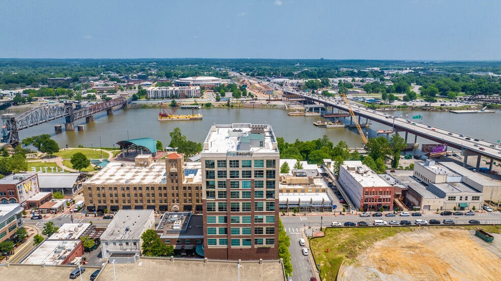 521 President Clinton Ave, Little Rock, AR for sale - Building Photo - Image 3 of 21