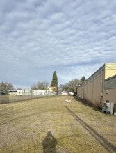 2300 Ferry St SW, Albany, OR for lease Interior Photo- Image 2 of 3