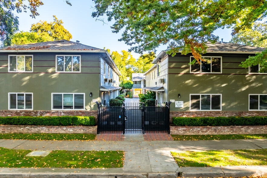 2811 F St, Sacramento, CA for sale - Building Photo - Image 3 of 37