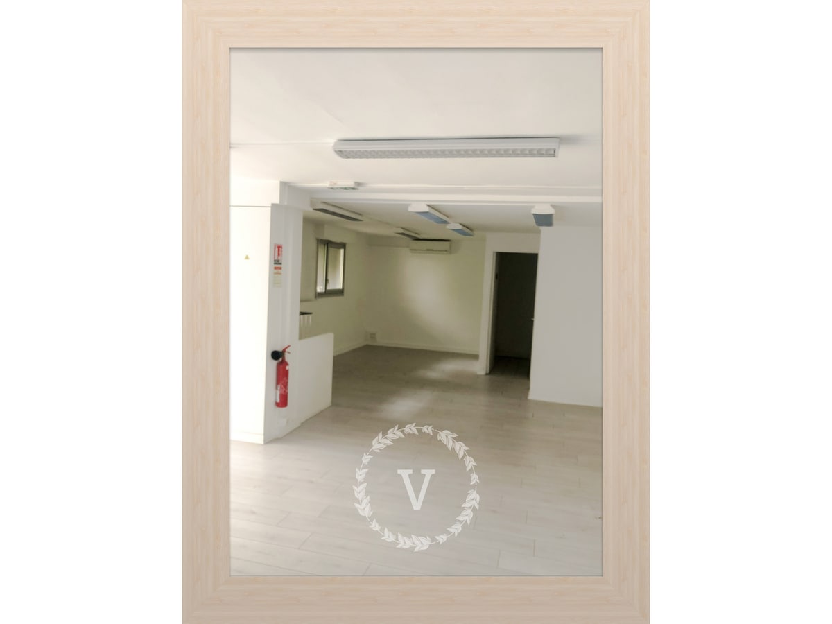 145 Avenue De Flandre, Paris, PAR 75019 -  -  - Interior Photo - Image 1 of 7