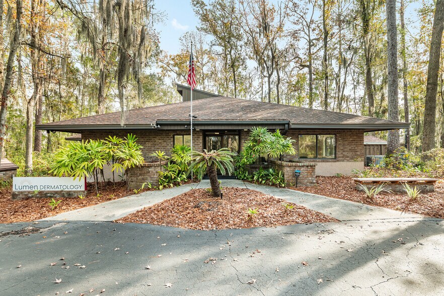 2750 SE 17th St, Ocala, FL à vendre - Photo du bâtiment - Image 2 de 12