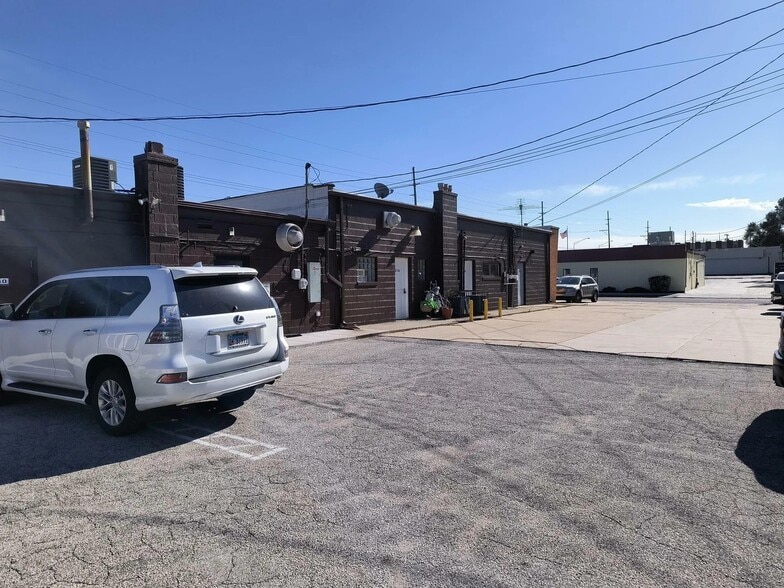 8146 Calumet Ave, Munster, IN for sale - Building Photo - Image 3 of 6
