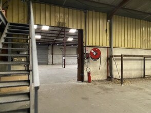 Bureau dans Marignane à louer Photo intérieure- Image 2 de 5