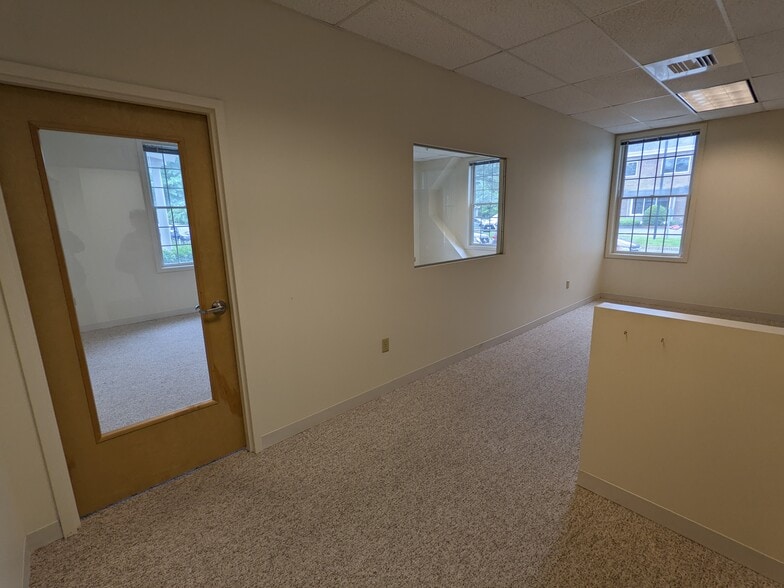 3 Lan Dr, Westford, MA for lease - Building Photo - Image 2 of 11