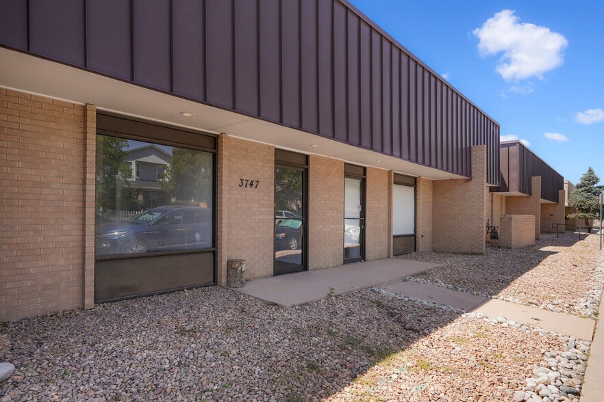 3737-3747 S Inca St, Englewood, CO for lease - Building Photo - Image 2 of 4