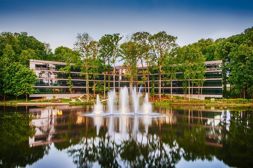 12500 Fair Lakes Cir, Fairfax, VA for lease - Building Photo - Image 2 of 5