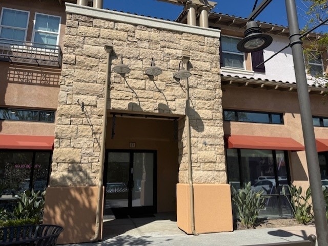 211 Village Commons Blvd, Camarillo, CA for lease Interior Photo- Image 1 of 11
