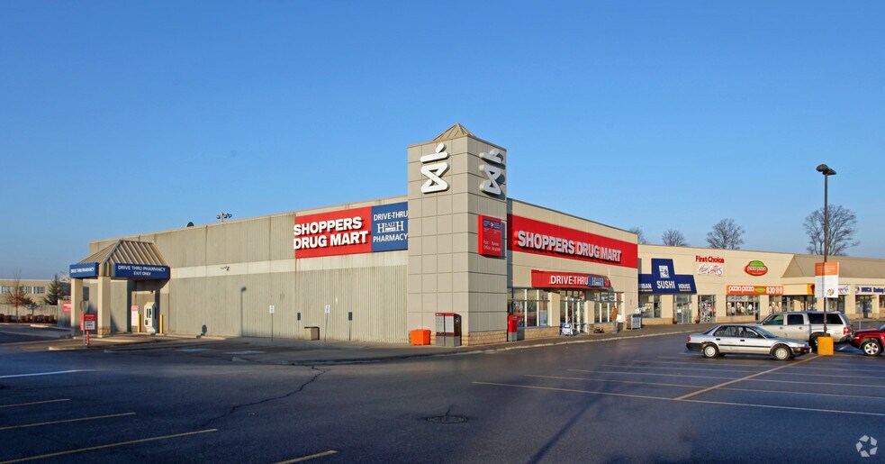 16640 Yonge St, Newmarket, ON à louer - Photo du bâtiment - Image 2 de 4