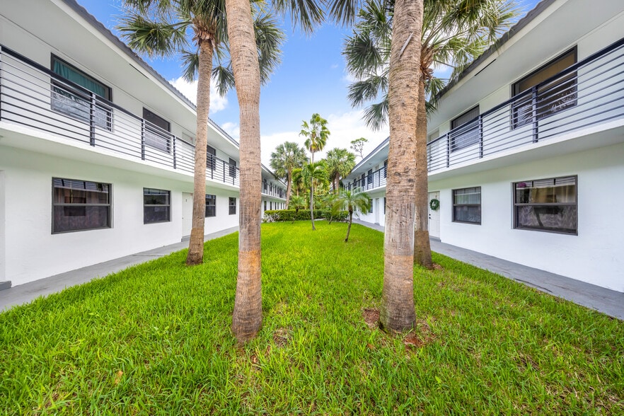 1350-1400 NE 5th Ter, Fort Lauderdale, FL for sale - Building Photo - Image 3 of 26