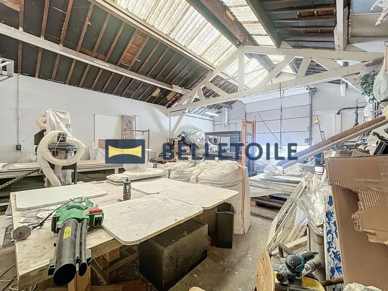 Industriel dans Villeneuve-Saint-Georges à louer - Photo intérieure - Image 2 de 9