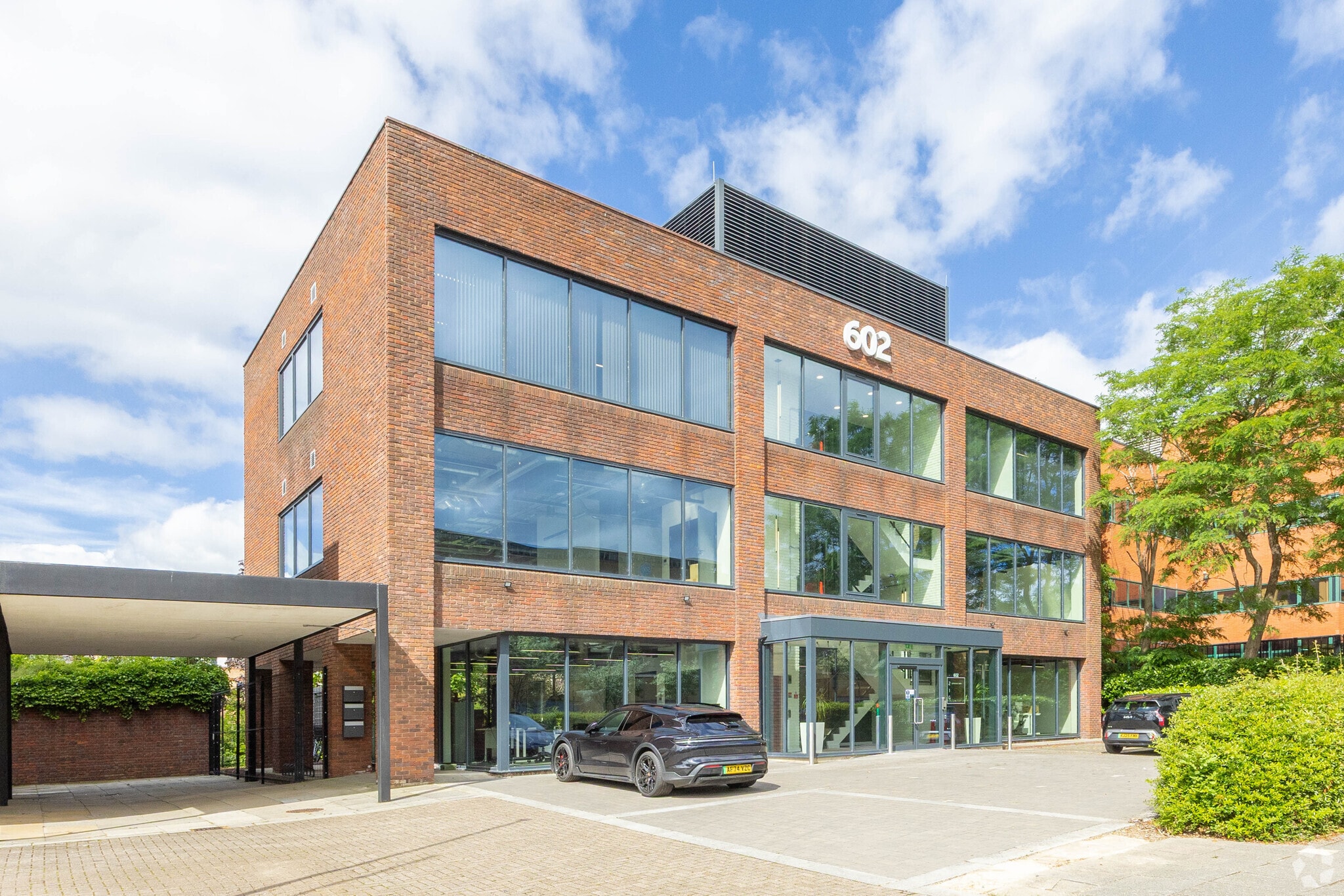 602 South Seventh St, Milton Keynes for lease Primary Photo- Image 1 of 13