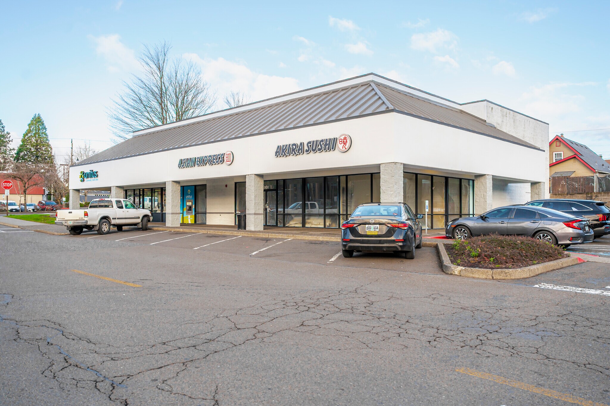 920-950 NW Eastman Pky, Gresham, OR for sale Building Photo- Image 1 of 4